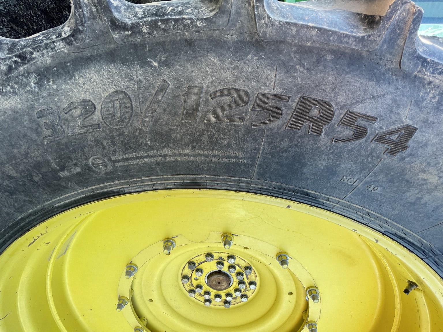 2021 John Deere 8R 310 Image 9