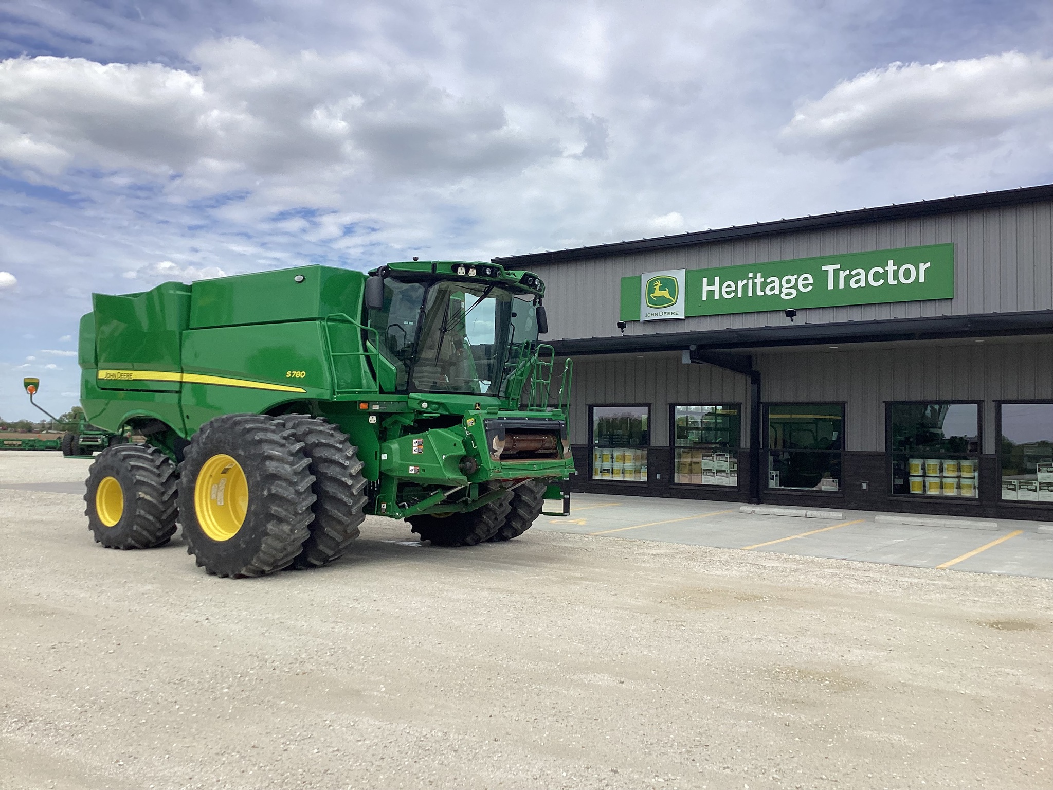  2024 John Deere S780 at Heritage Tractor in Rockport, IL