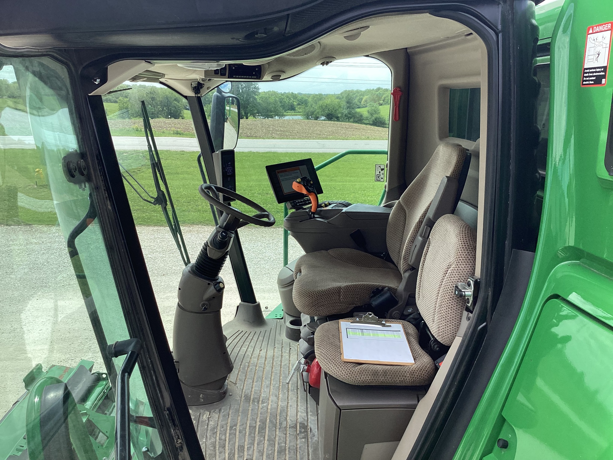  2024 John Deere S780 at Heritage Tractor in Rockport, IL