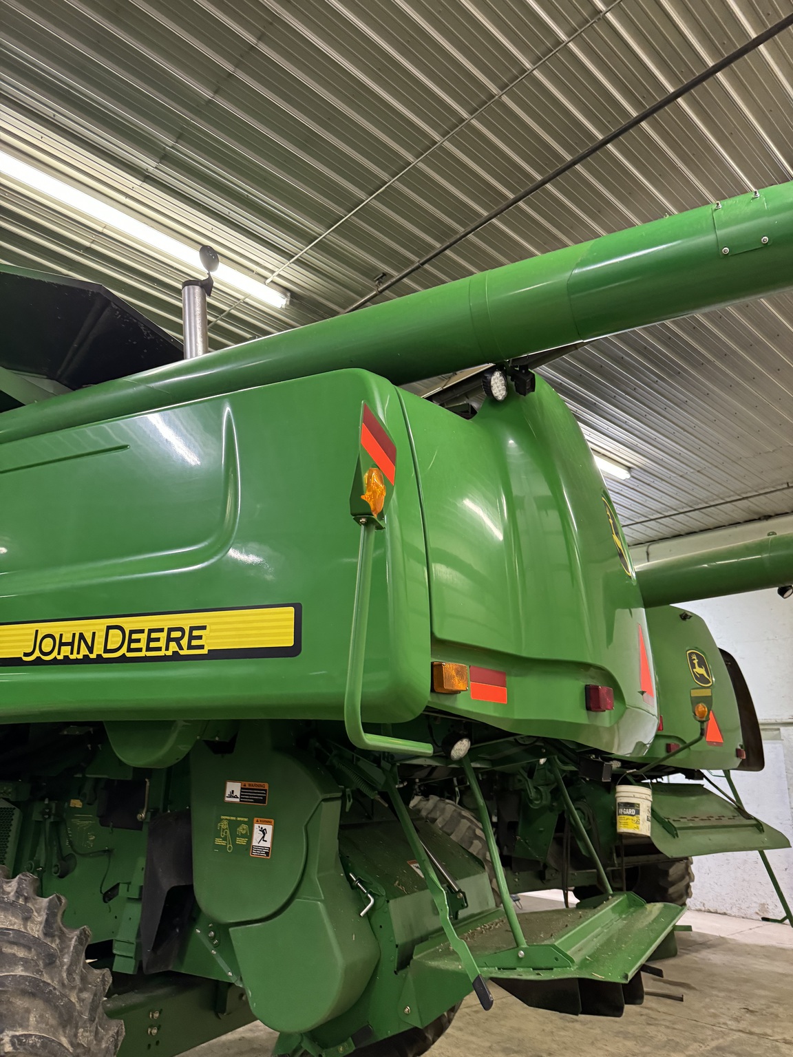 2009 John Deere 9570 STS Image 4