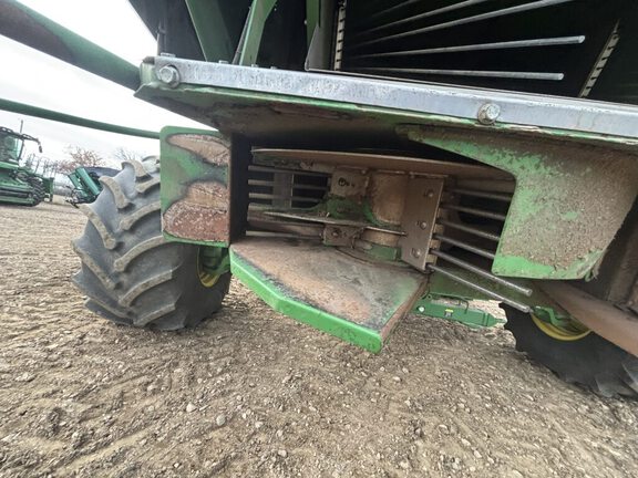 Used 2018 John Deere S790 Combines at Horizon Ag & Turf in Vermilion, AB - Photo15