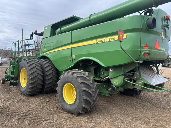 Used 2018 John Deere S790 Combines at Horizon Ag & Turf in Vermilion, AB - Photo10