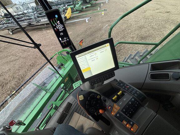 Used 2018 John Deere S790 Combines at Horizon Ag & Turf in Vermilion, AB - Photo18