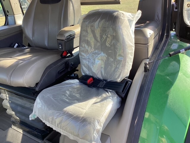 2023 John Deere 8R 340 Image 9