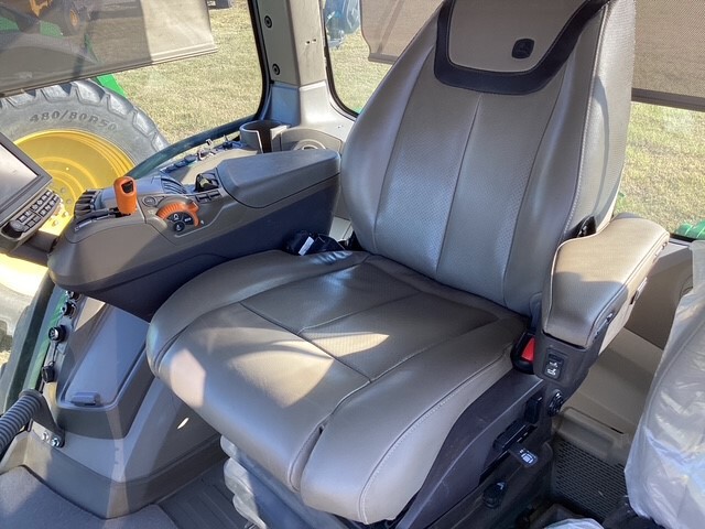 2023 John Deere 8R 340 Image 10