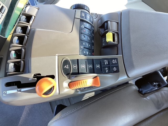 2023 John Deere 8R 340 Image 12