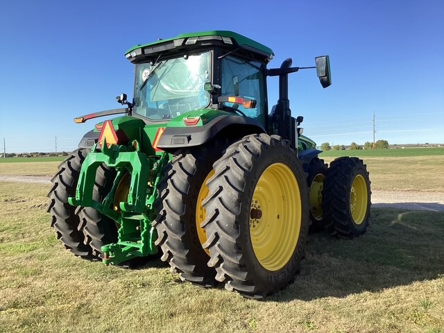 2023 John Deere 8R 340 Image 5