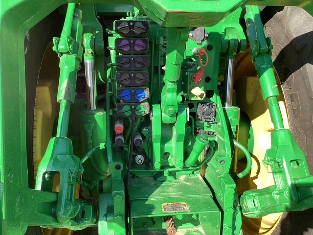 2023 John Deere 8R 340 Image 7