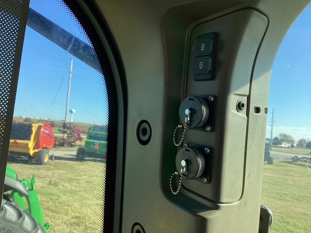 2023 John Deere 8R 340 Image 17