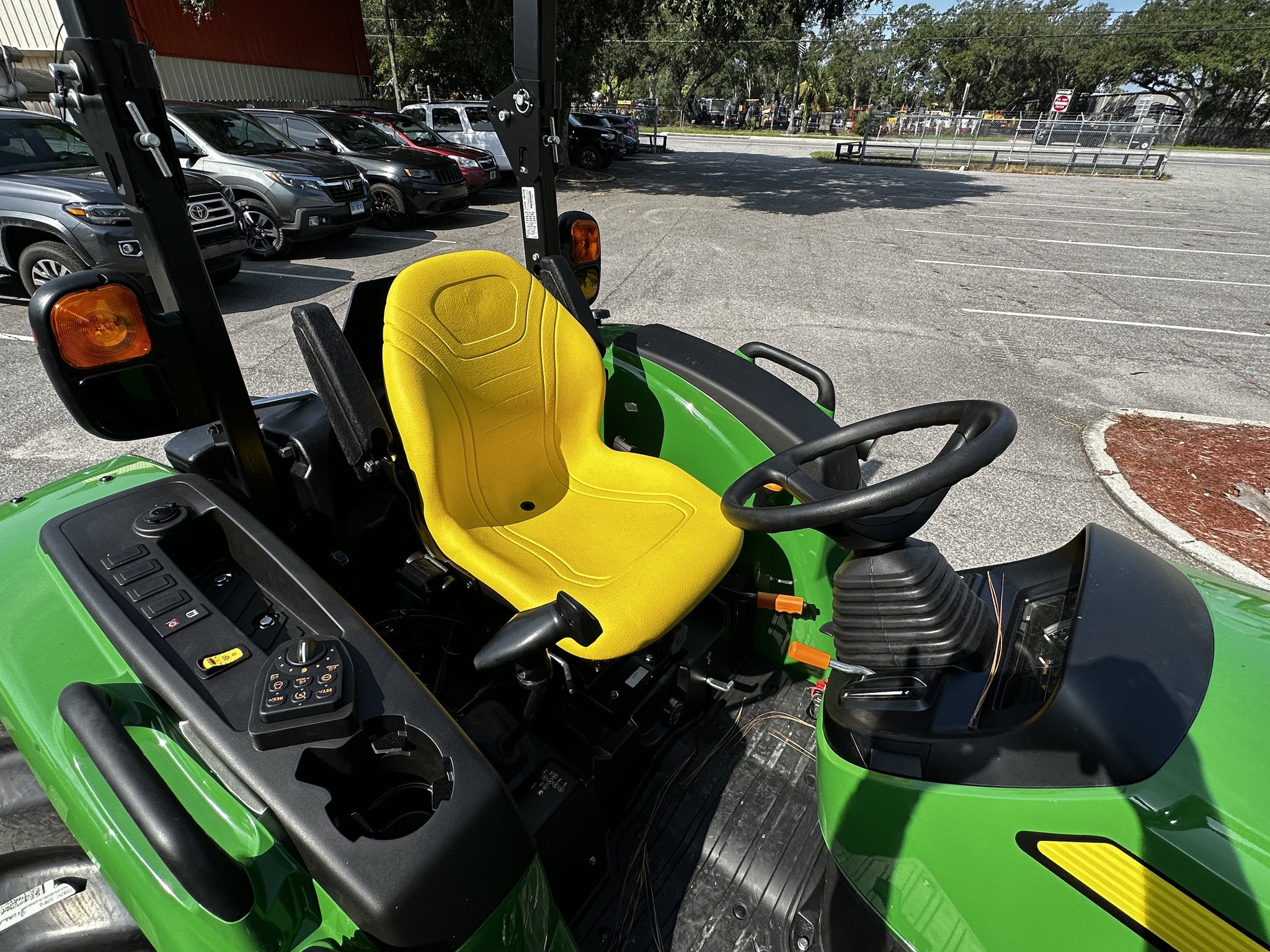 2025 John Deere 4044R Image 5