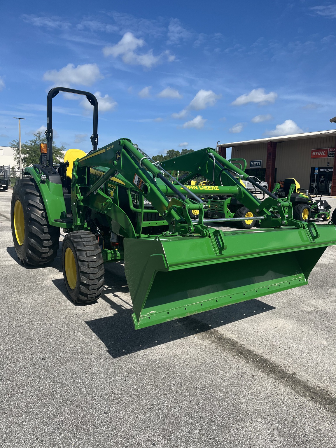 2025 John Deere 4044R Image 7