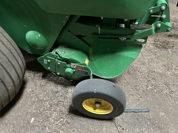 2024 John Deere 561M (12th thumbnail)