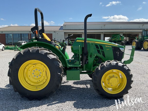 Photo of 2024 John Deere 5050E
