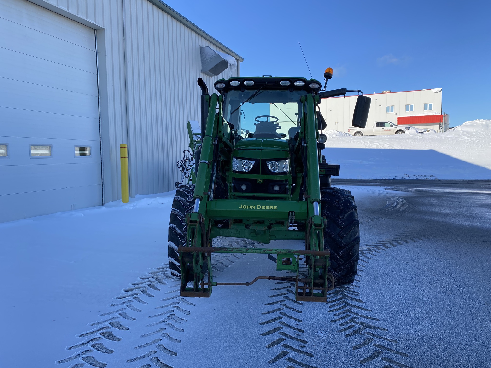 2017 John Deere 6130R Image 2