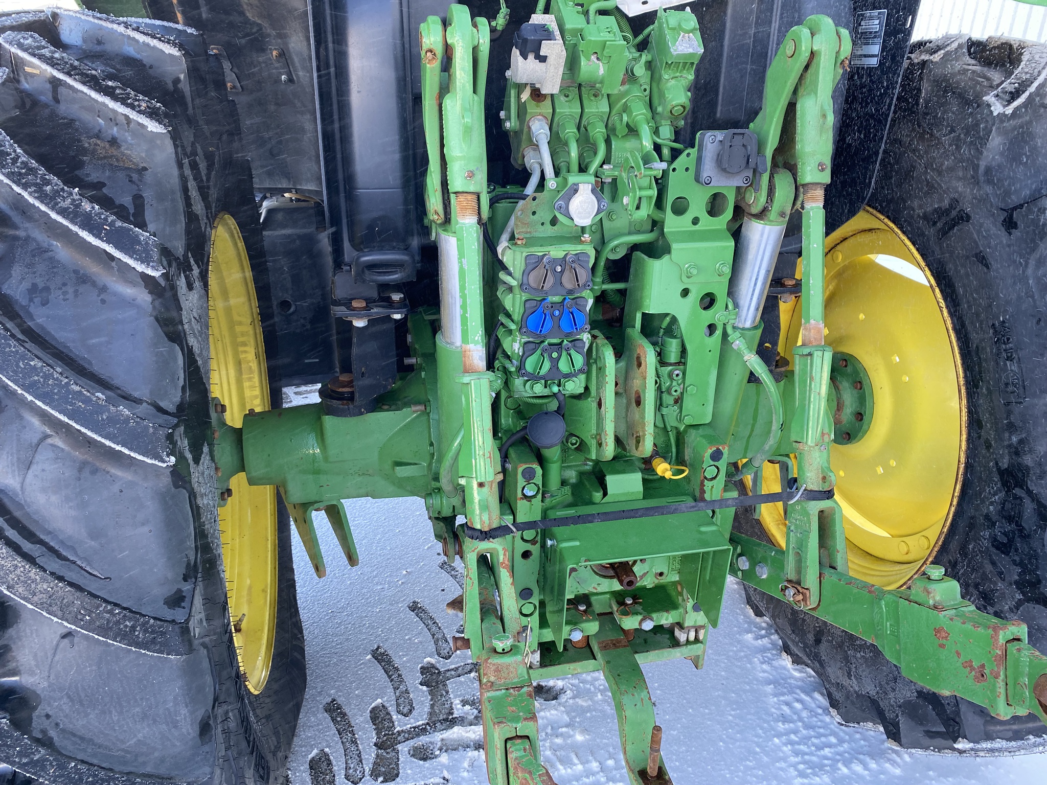 2017 John Deere 6130R Image 11
