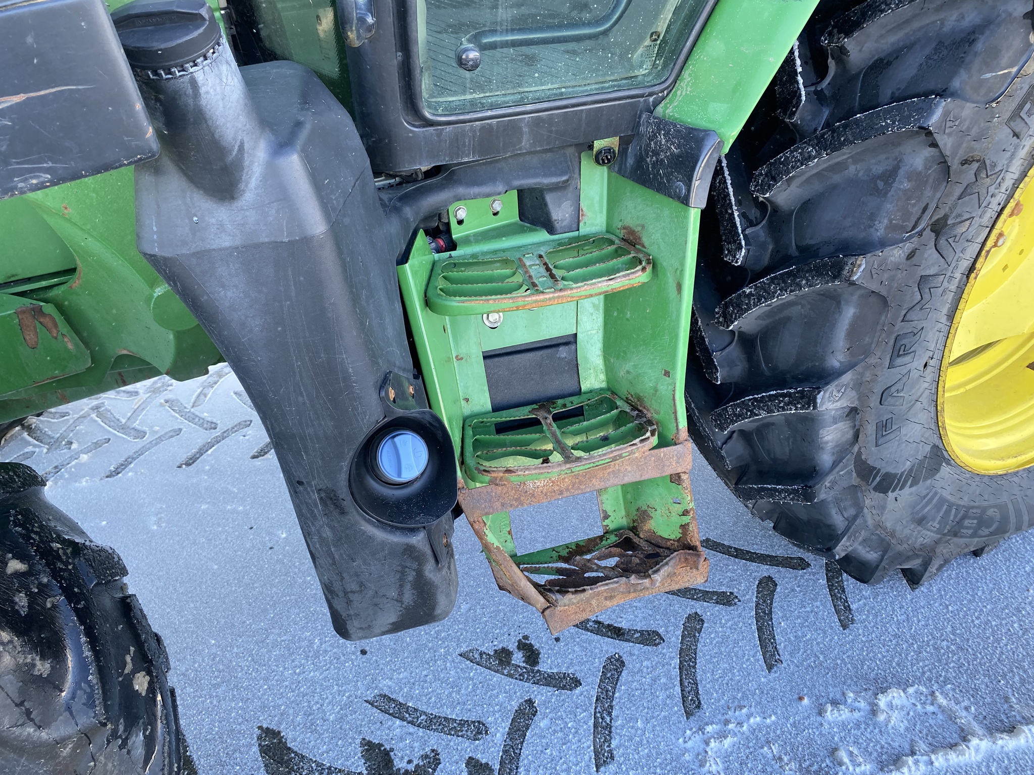 2017 John Deere 6130R Image 13
