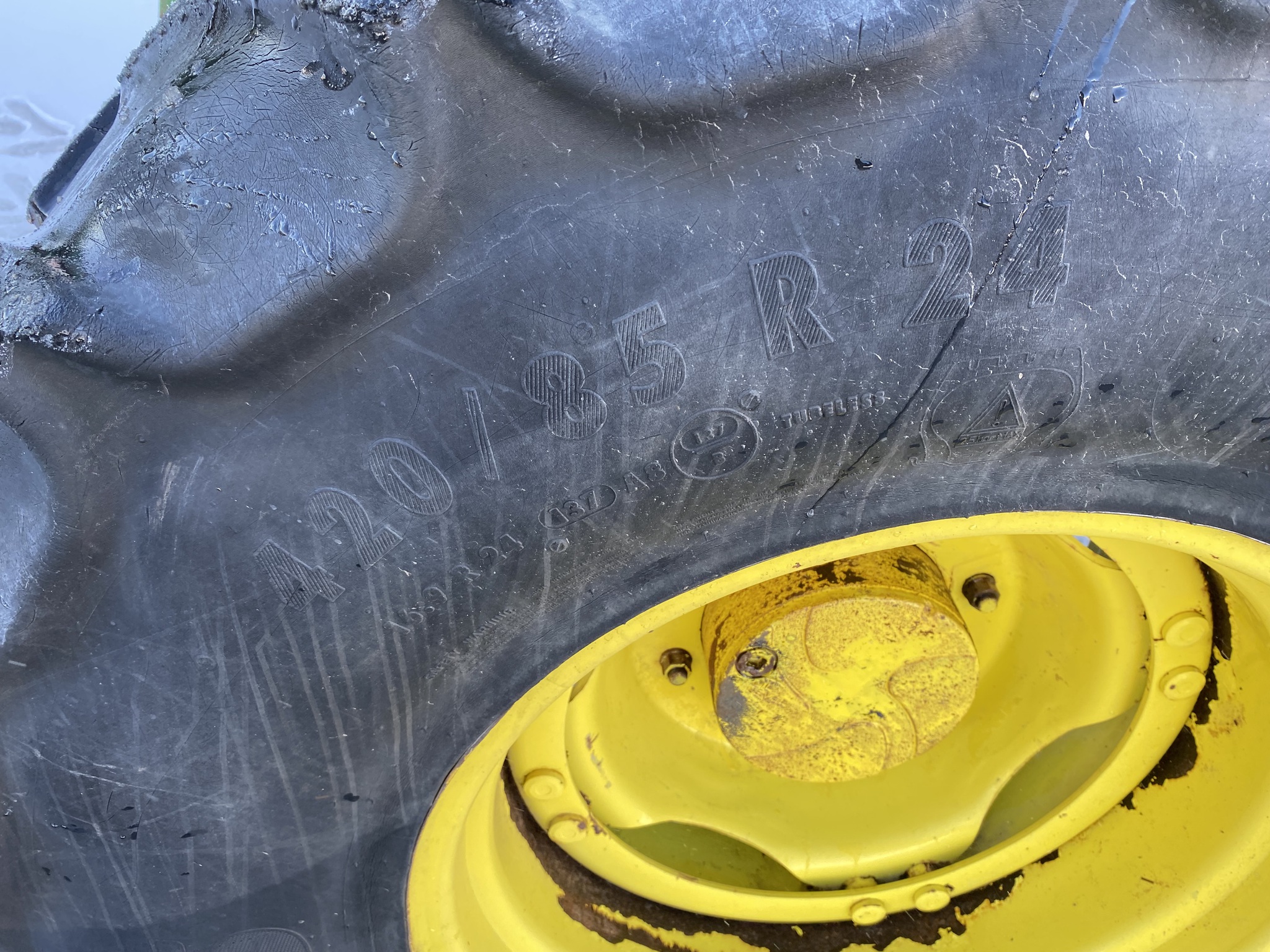 2017 John Deere 6130R Image 15