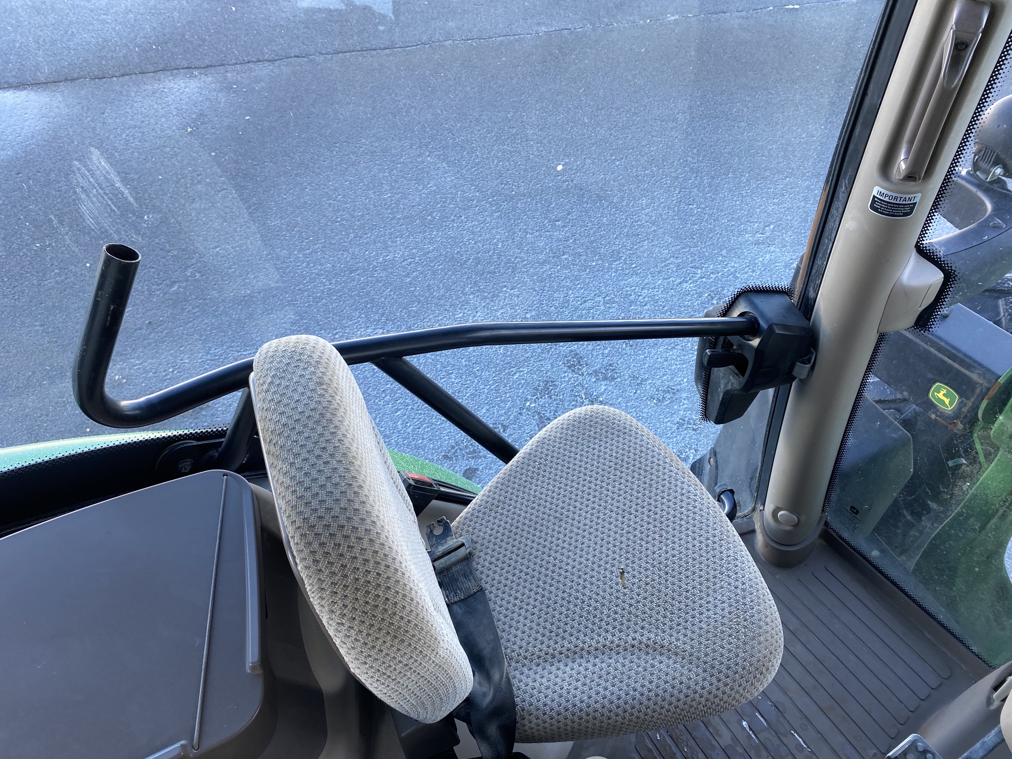 2017 John Deere 6130R Image 21