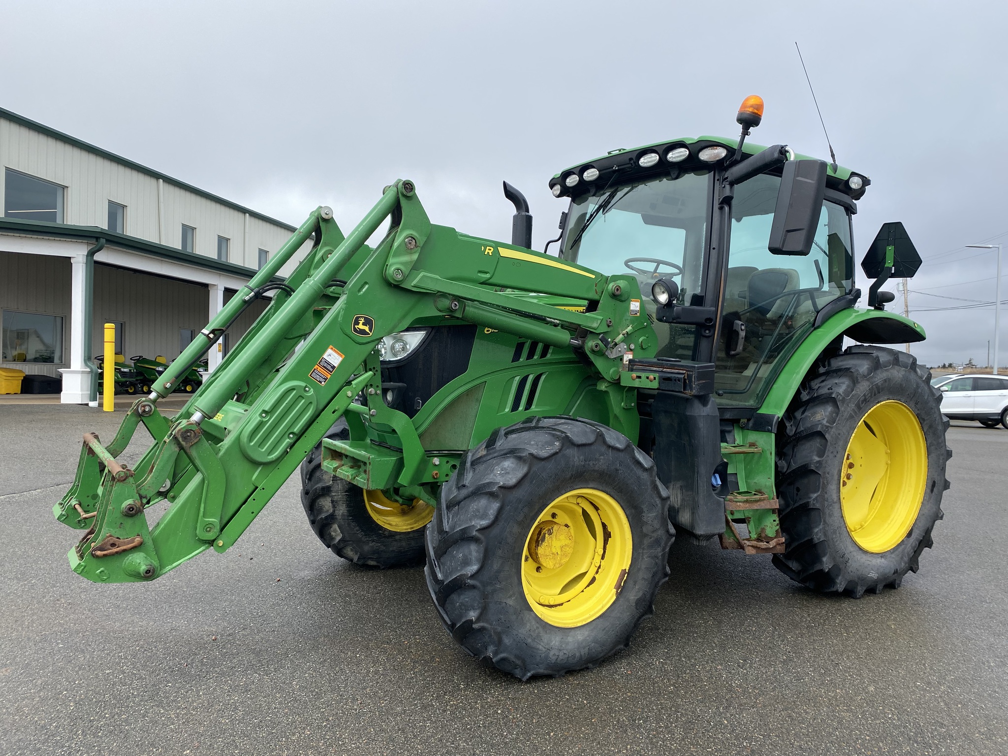 2017 John Deere 6130R Image 1