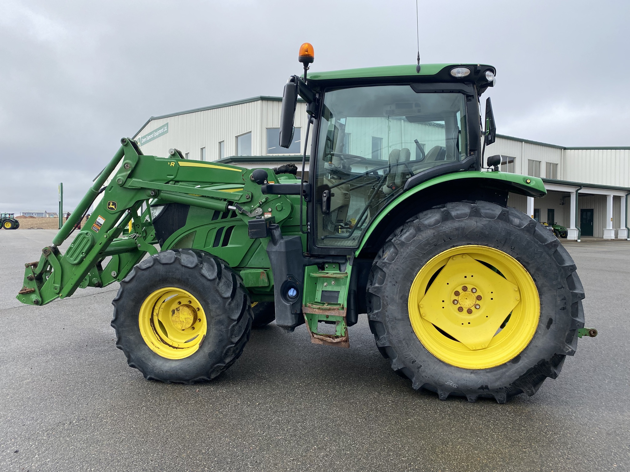 2017 John Deere 6130R Image 21