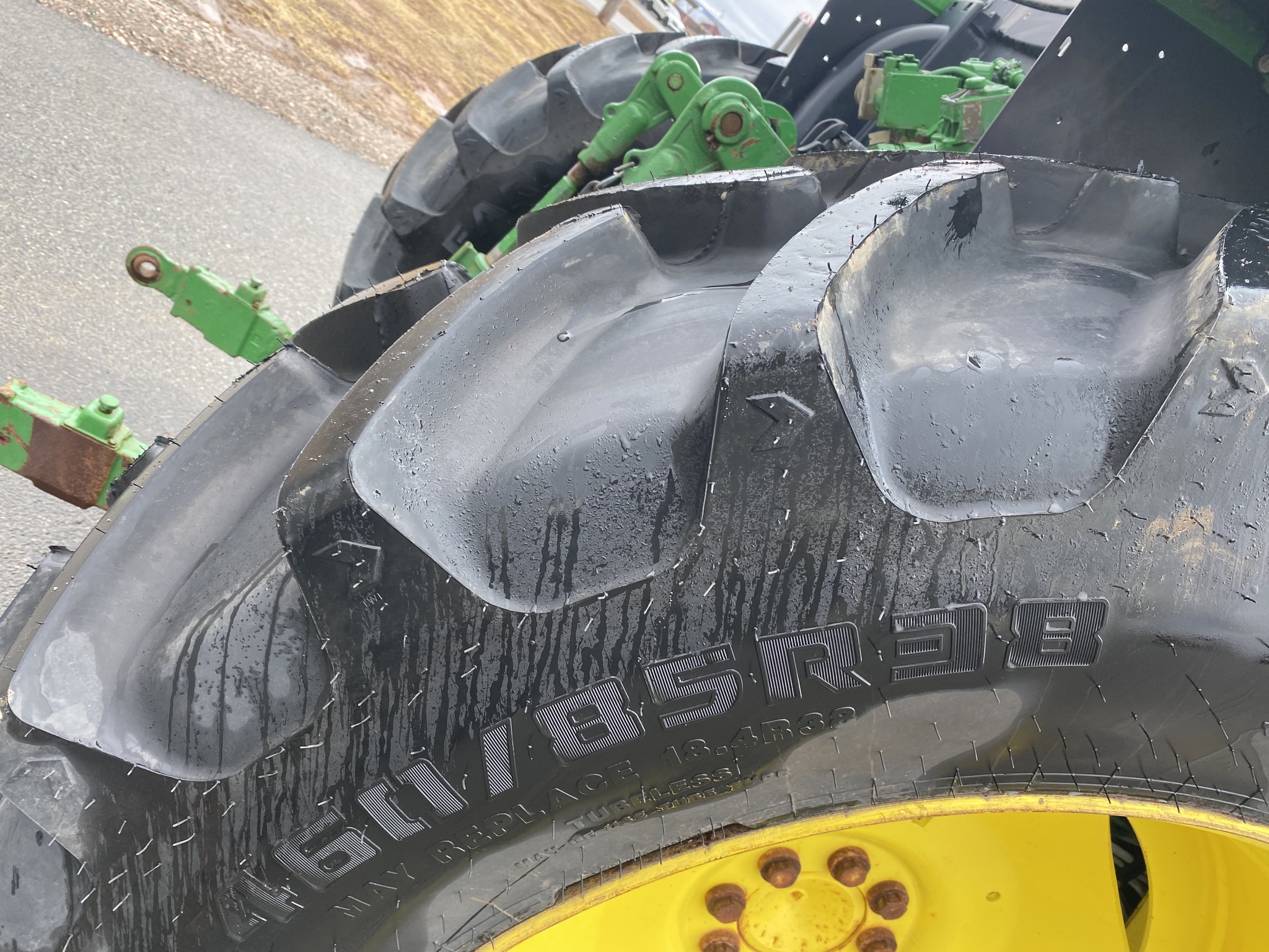2017 John Deere 6130R Image 14