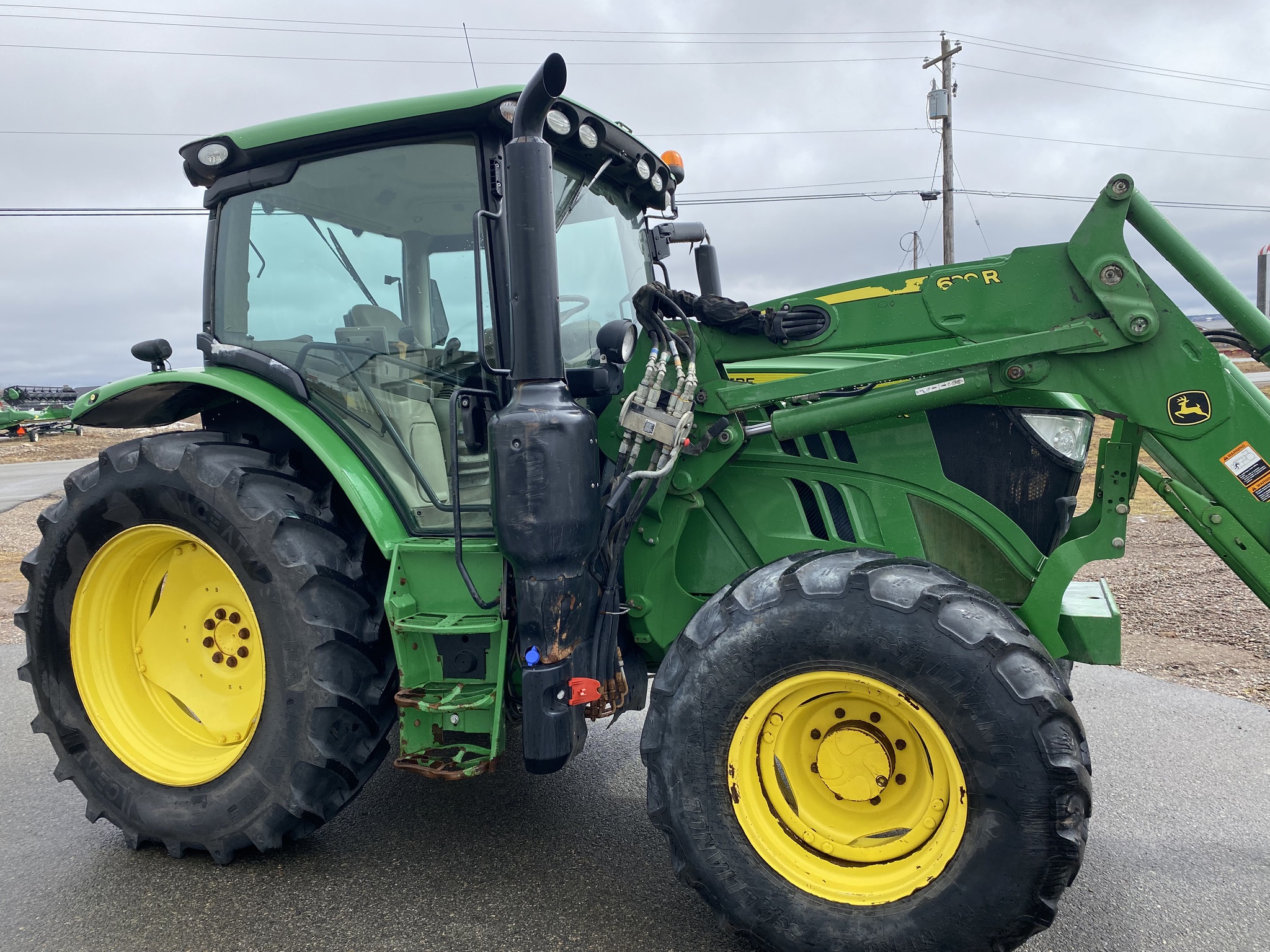 2017 John Deere 6130R Image 3