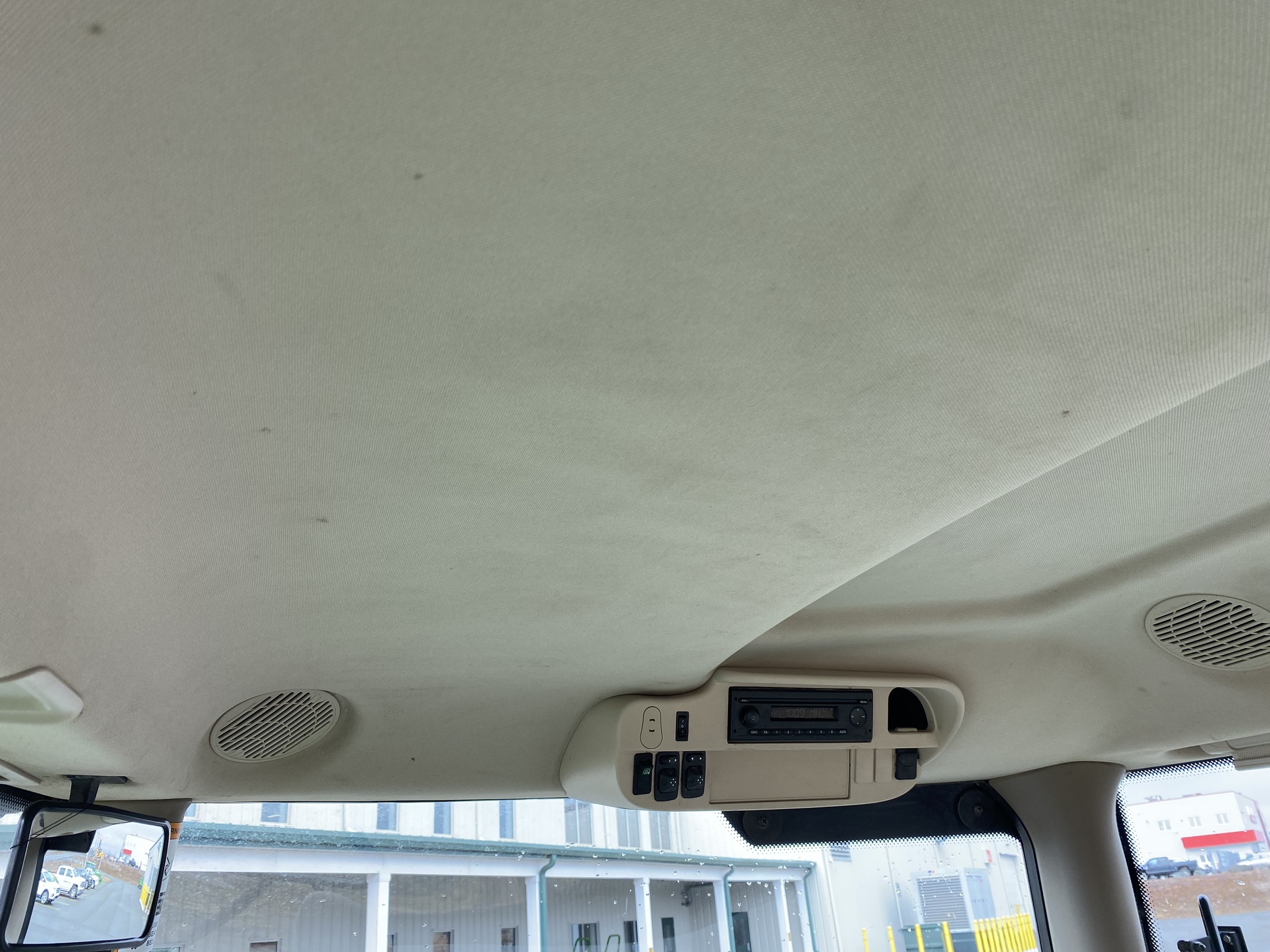 2017 John Deere 6130R Image 10