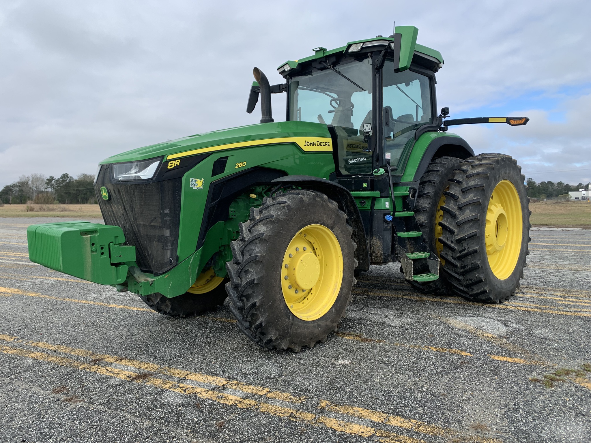 2022 John Deere 8R 280 Image 2