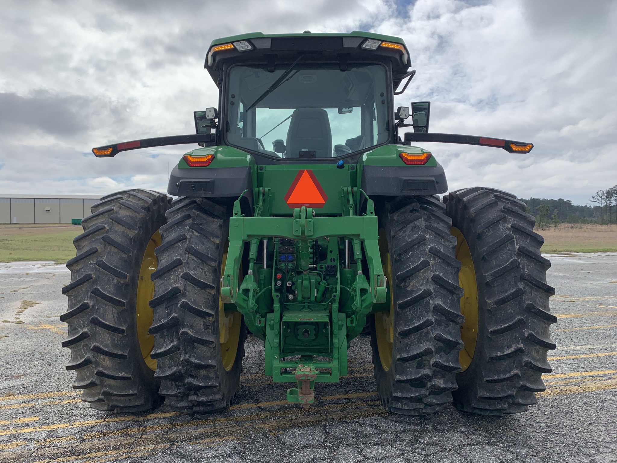 2022 John Deere 8R 280 Image 6