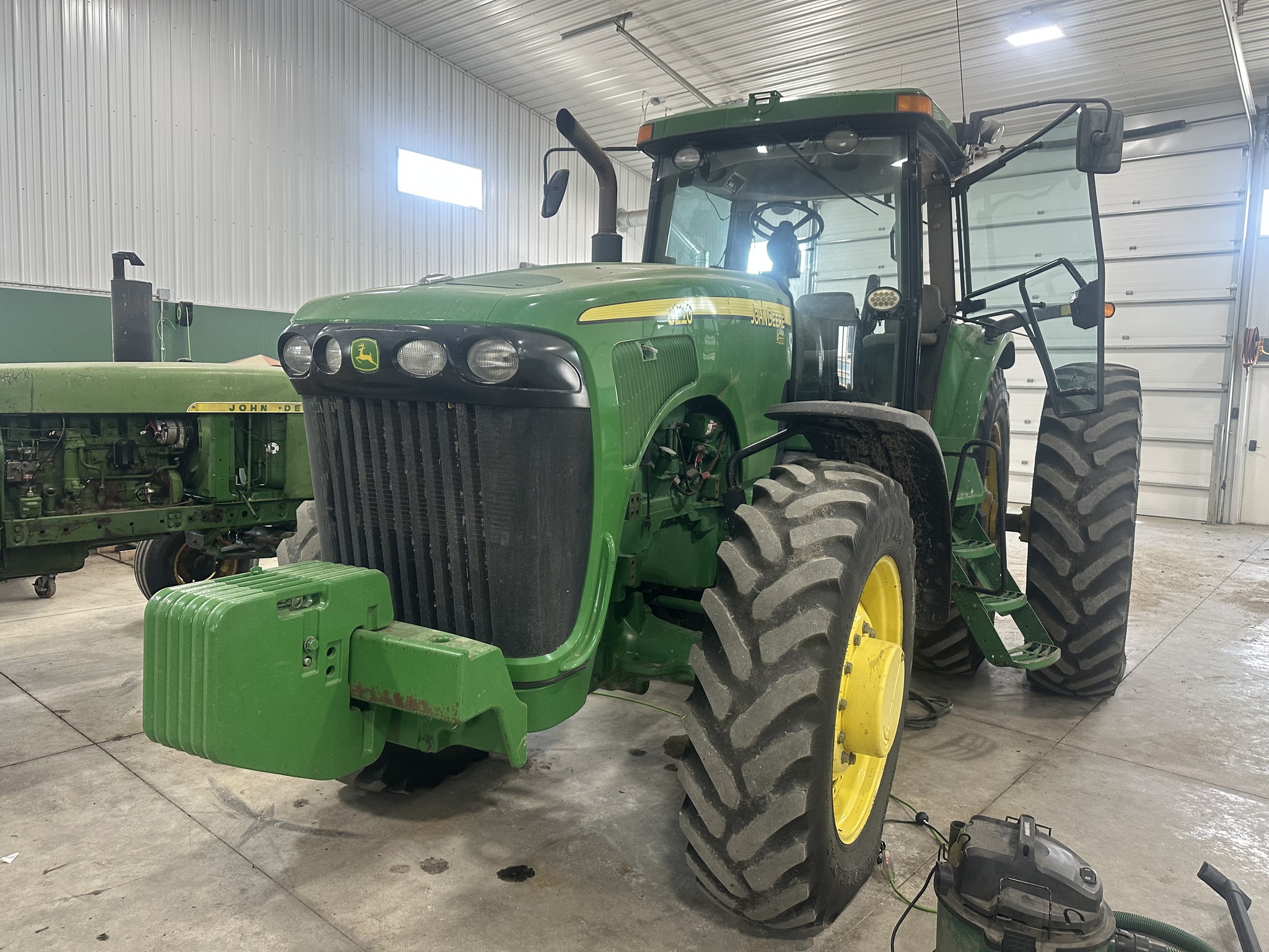 2002 John Deere 8220 Image 7