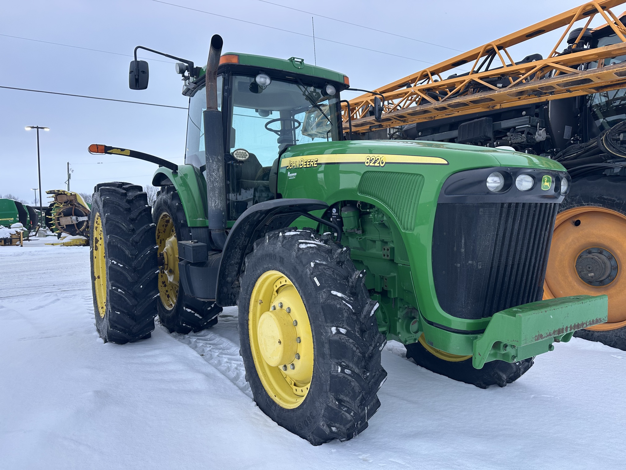 2002 John Deere 8220 Image 7