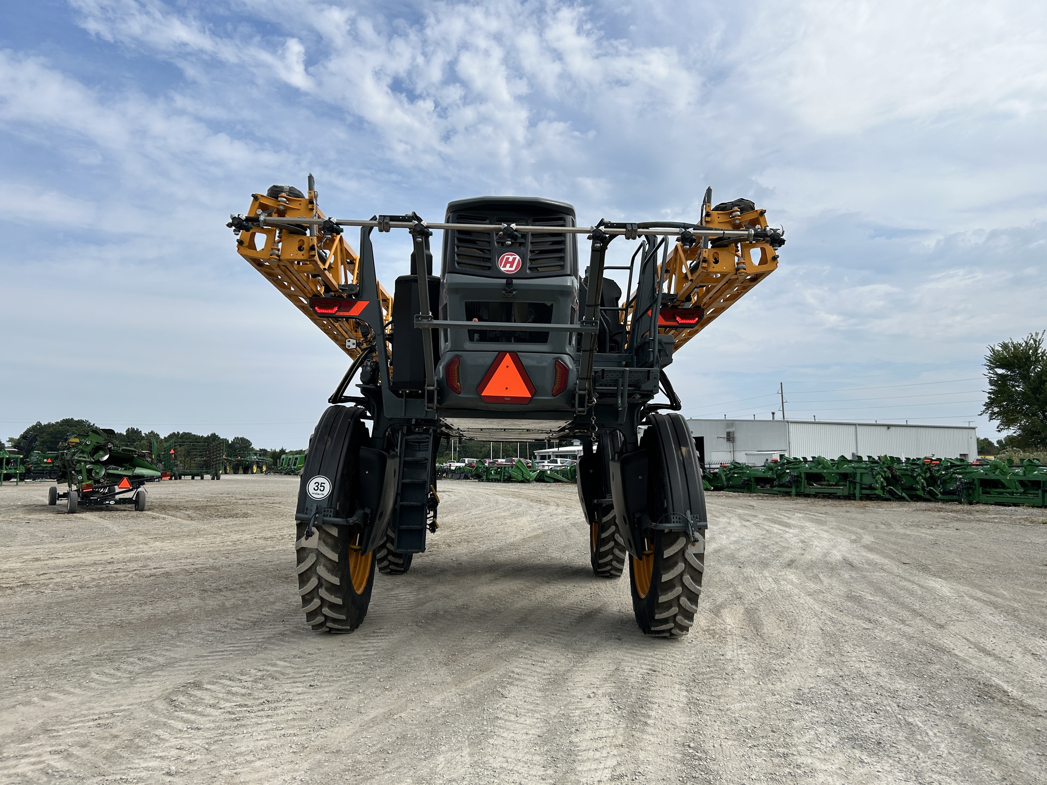  2022 Hagie STS12 at Heritage Tractor in Pittsburg, KS