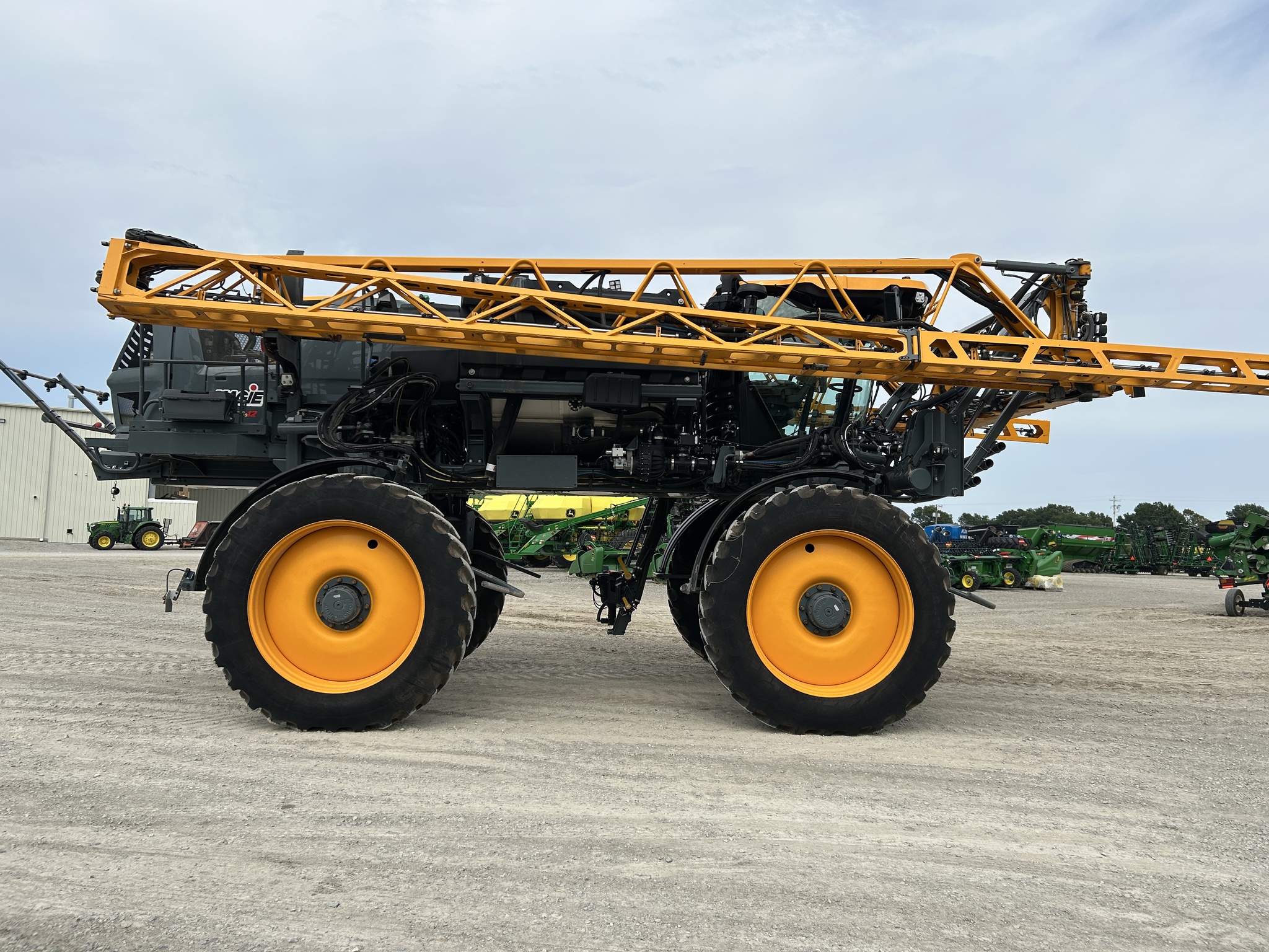  2022 Hagie STS12 at Heritage Tractor in Pittsburg, KS