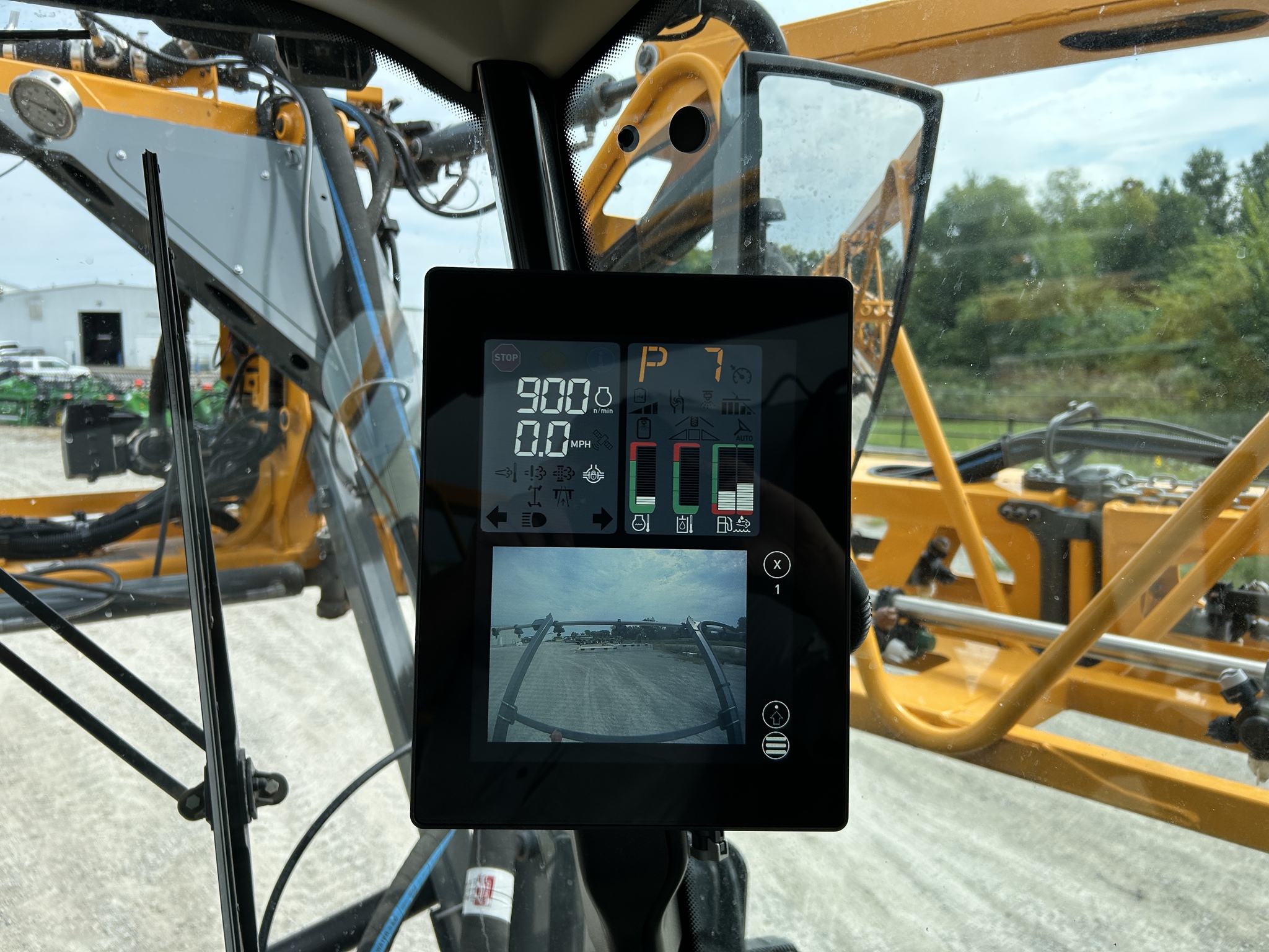  2022 Hagie STS12 at Heritage Tractor in Pittsburg, KS