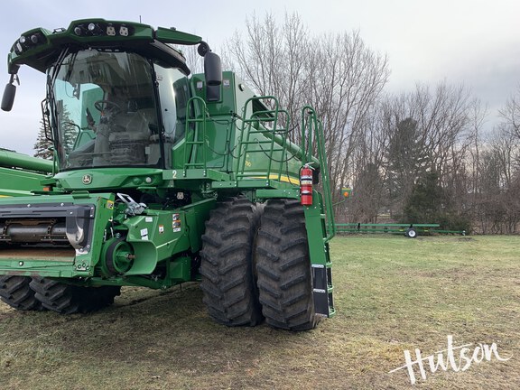 Photo of 2024 John Deere S790
