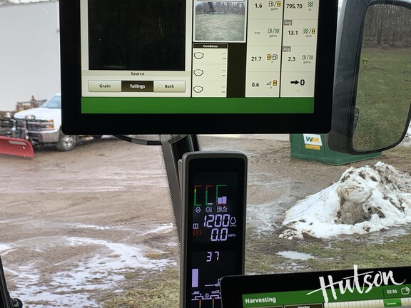 Photo of 2024 John Deere S790