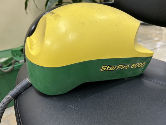 2018 John Deere 6000 Photo 2