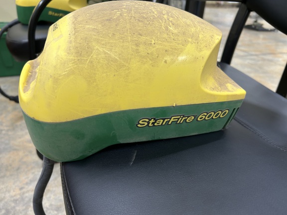 2018 John Deere 6000 Photo 3