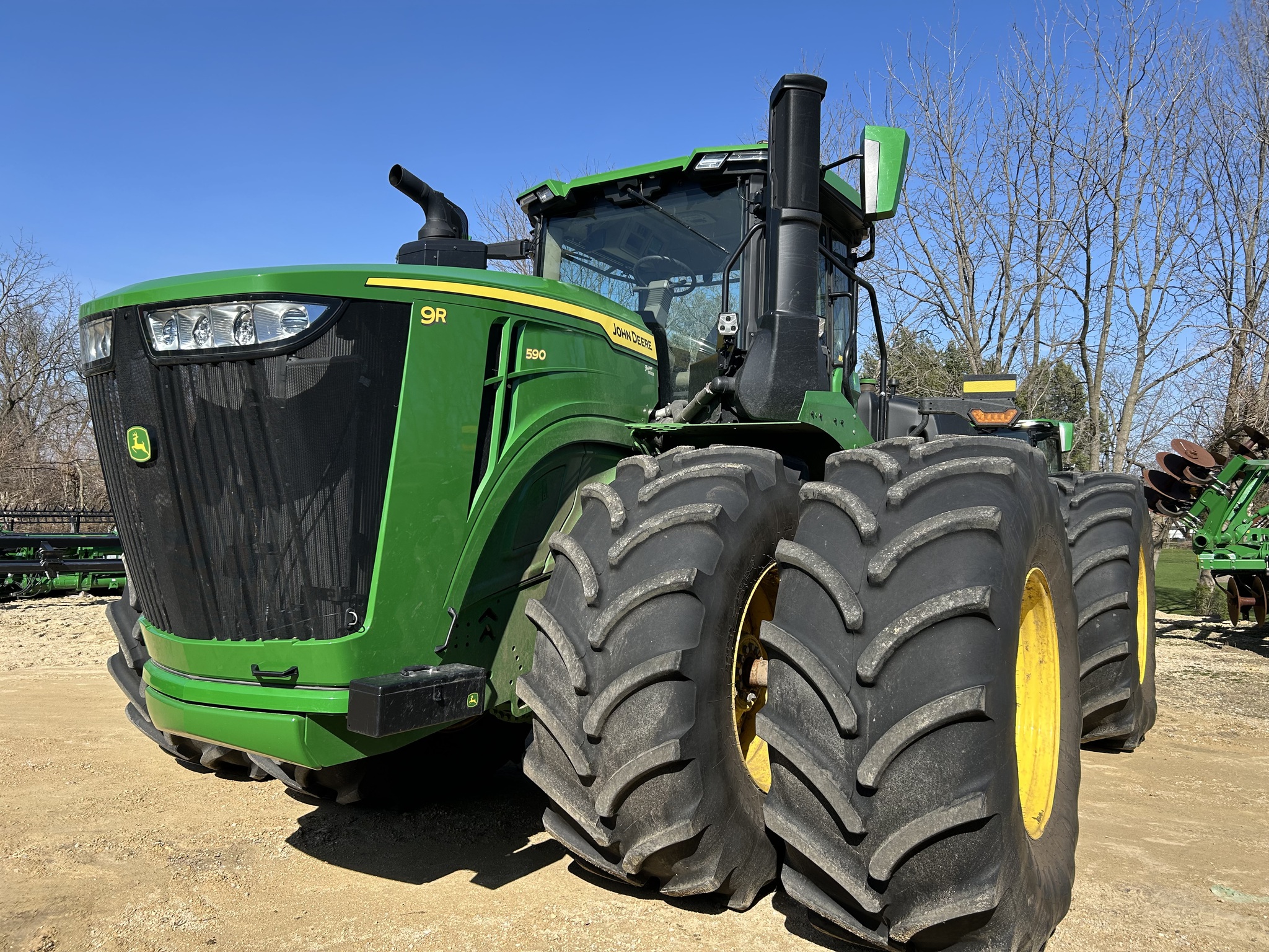  2025 John Deere 9R 590 at Heritage Tractor in Freeport, IL