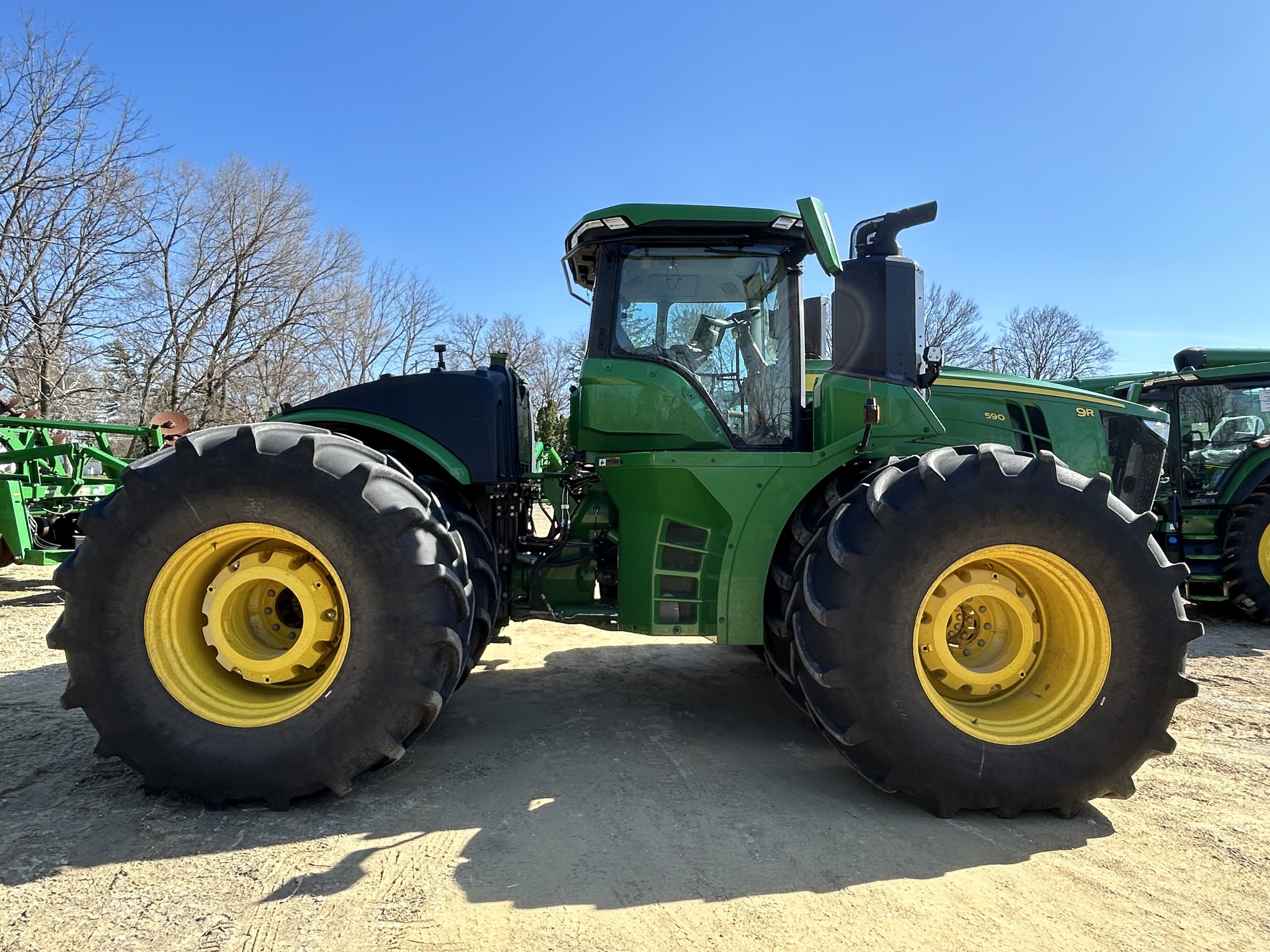  2025 John Deere 9R 590 at Heritage Tractor in Freeport, IL