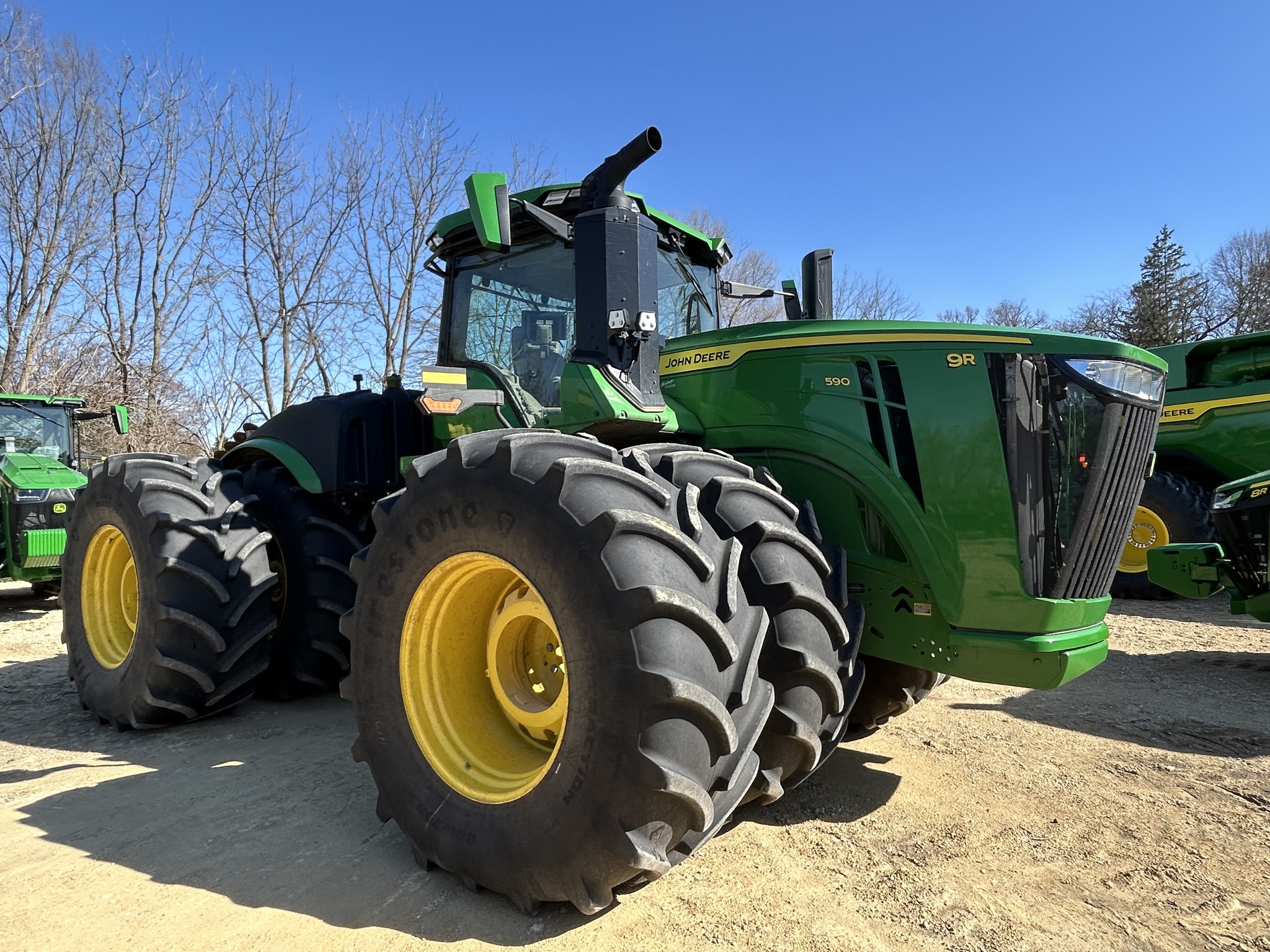  2025 John Deere 9R 590 at Heritage Tractor in Freeport, IL