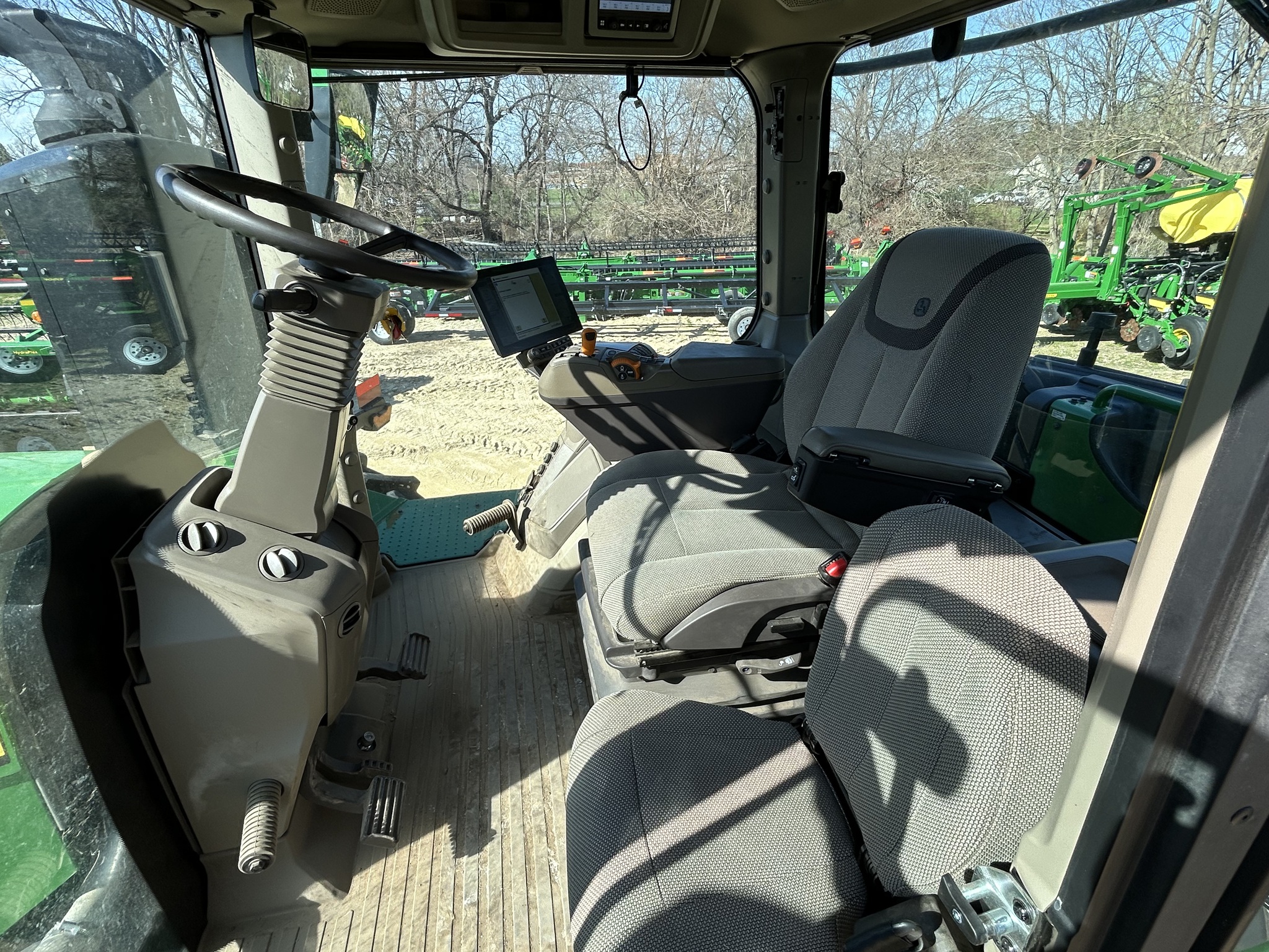  2025 John Deere 9R 590 at Heritage Tractor in Freeport, IL