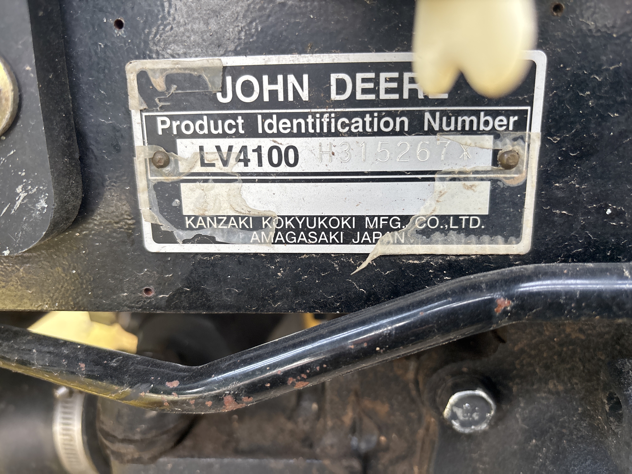 2000 John Deere 4100 Image 30