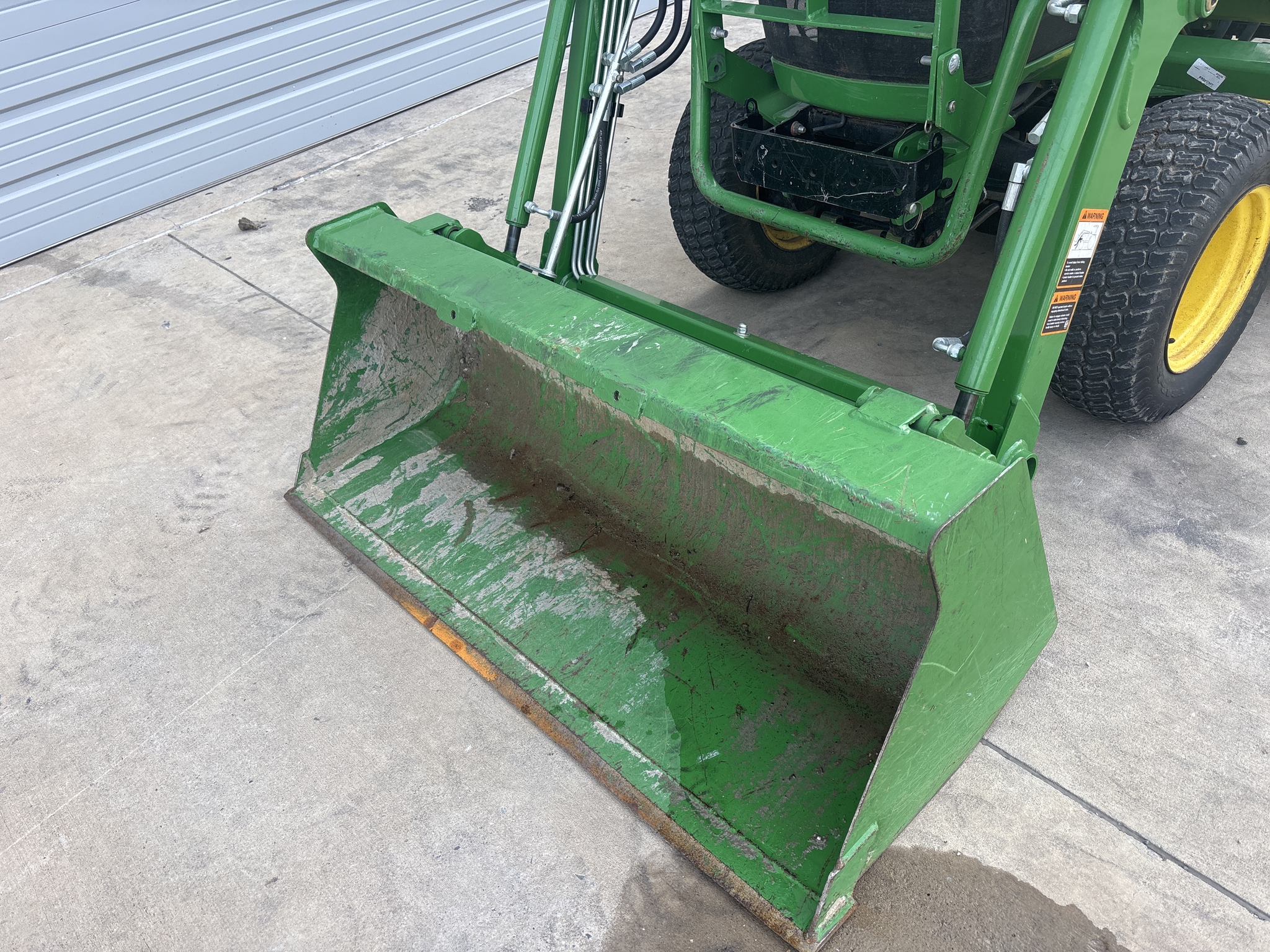 2000 John Deere 4100 Image 15