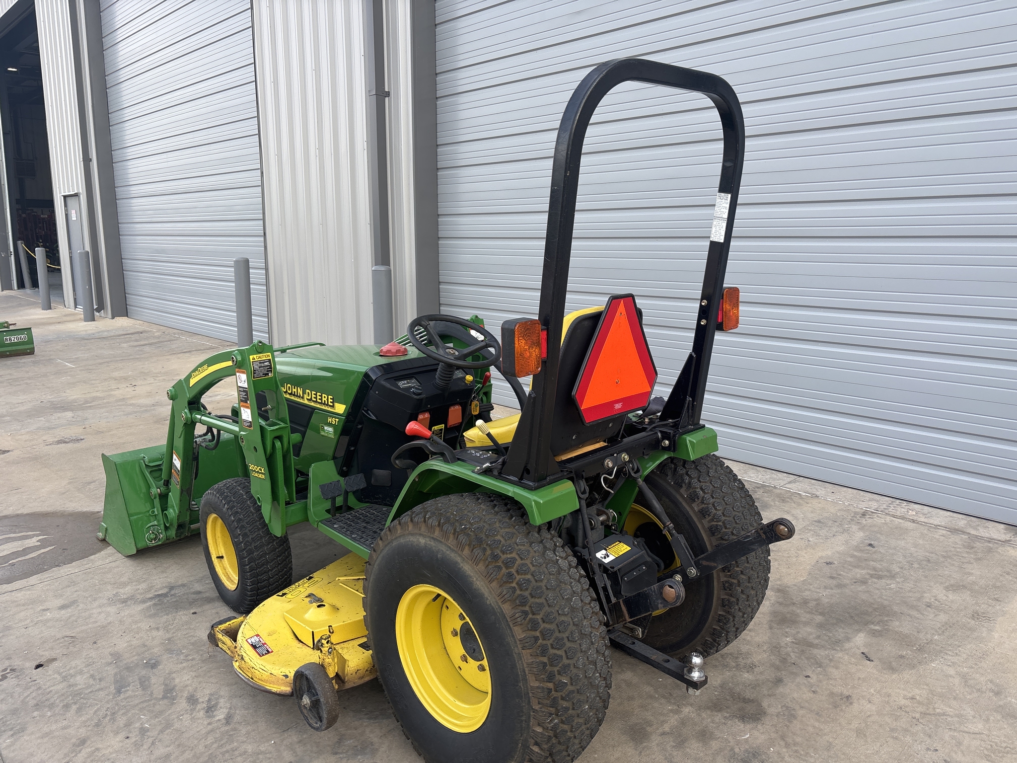 2000 John Deere 4100 Image 3