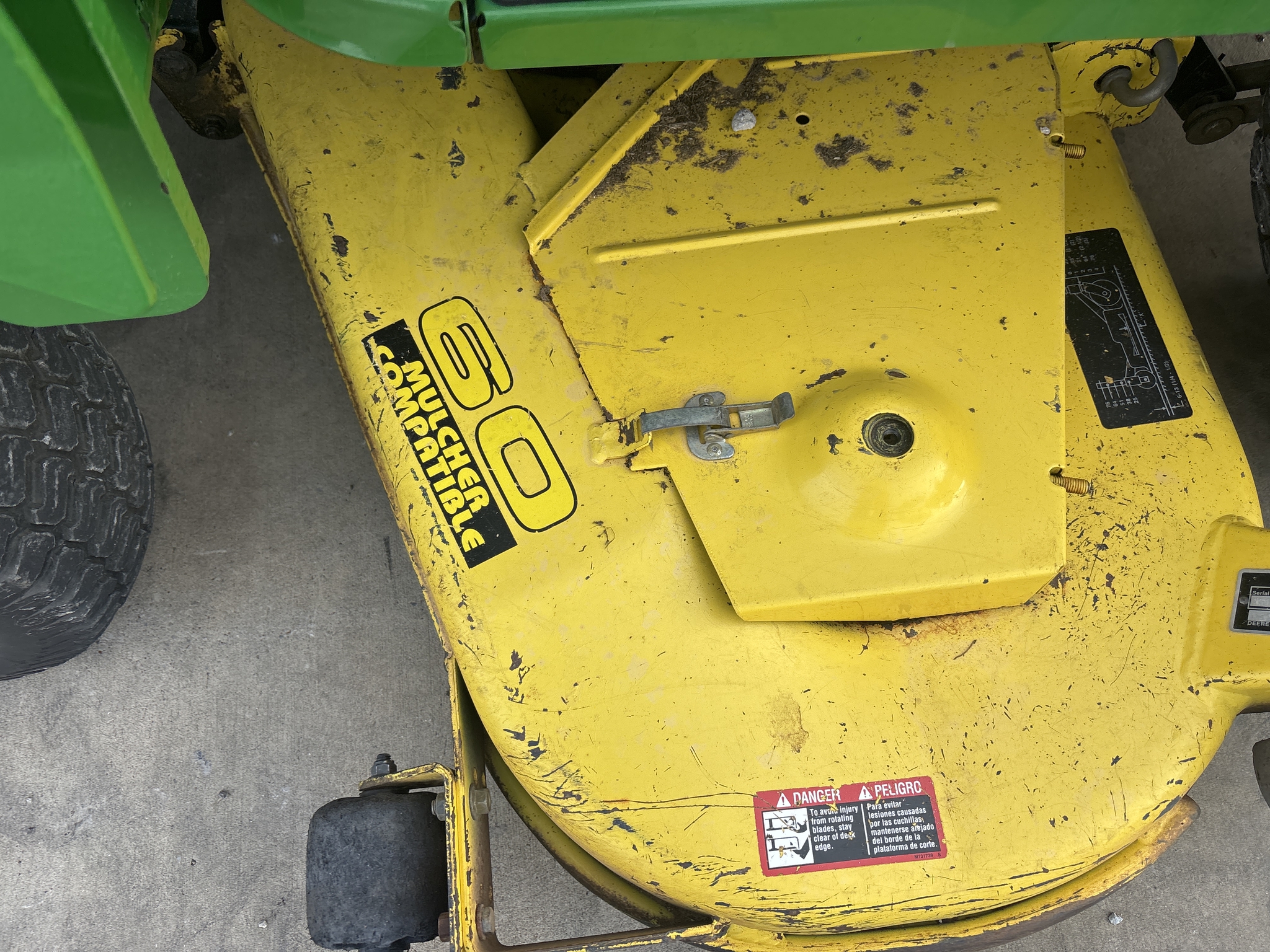 2000 John Deere 4100 Image 17