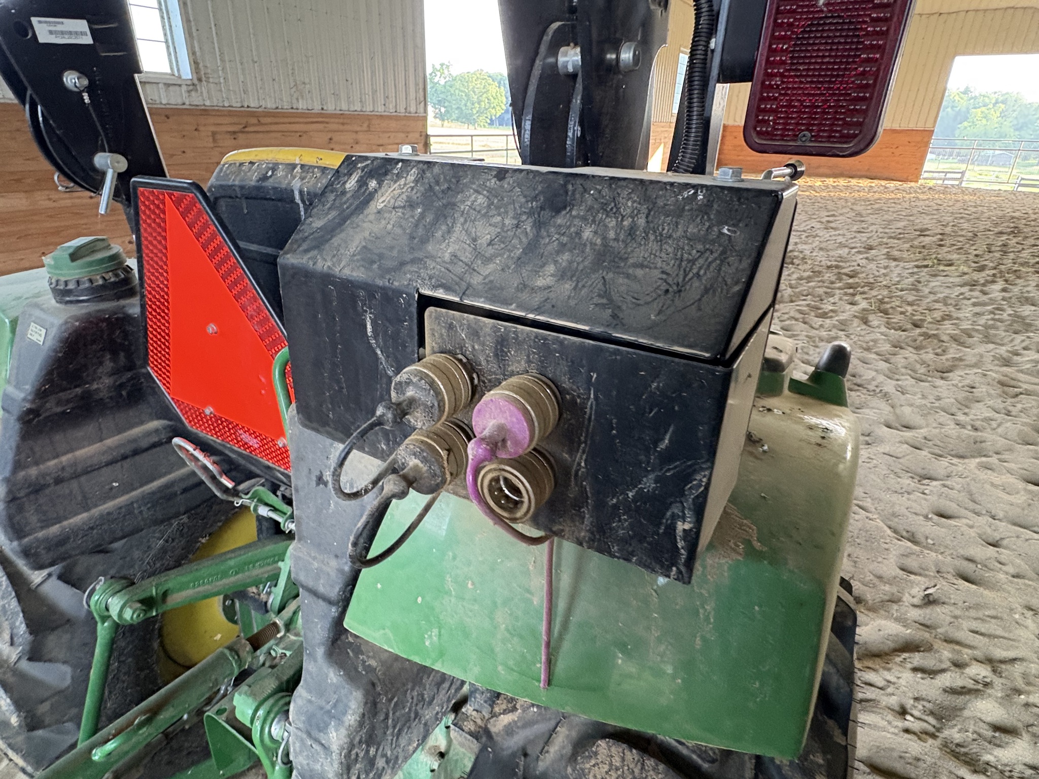 2021 John Deere 3043D Image 10
