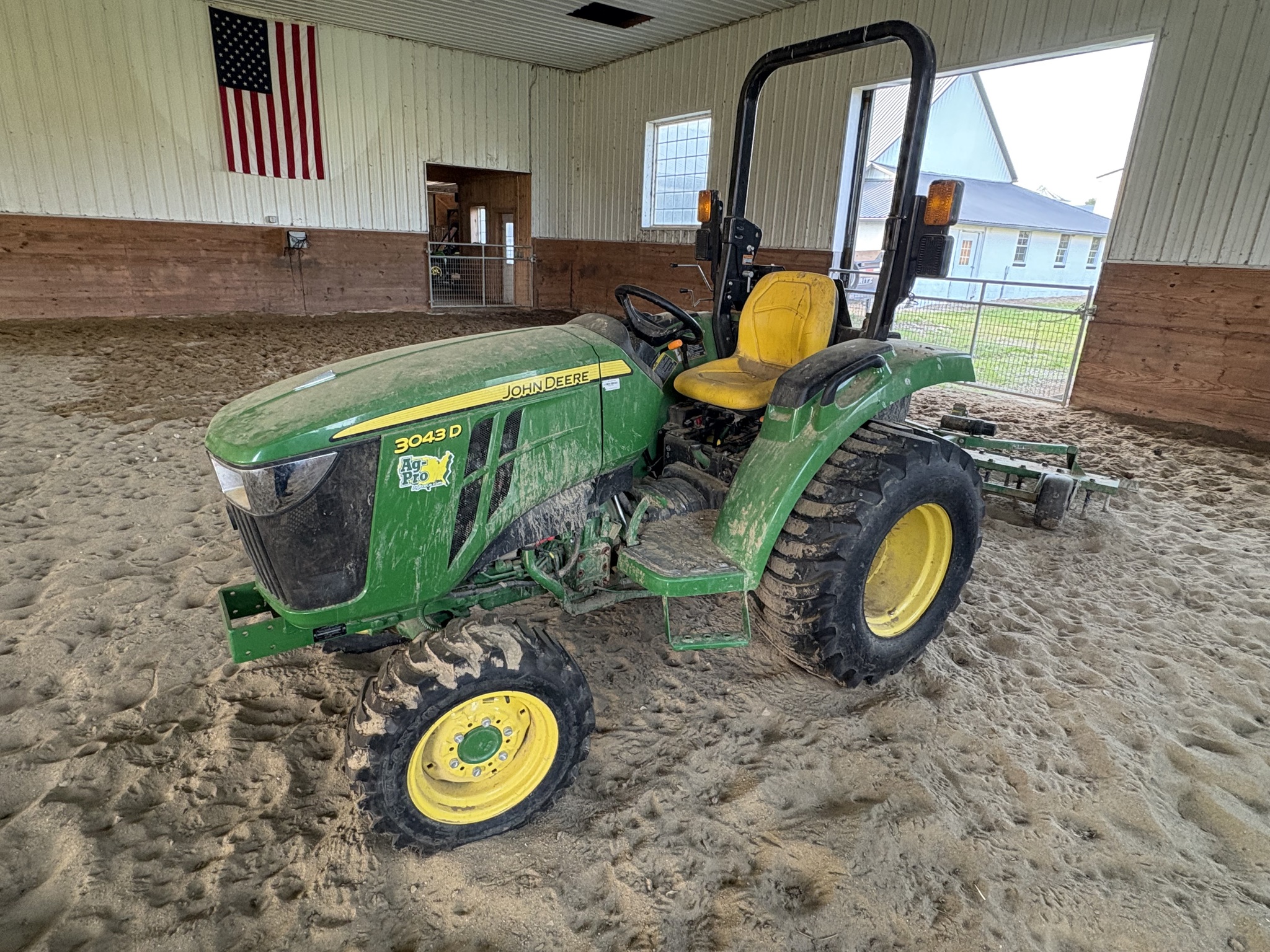 2021 John Deere 3043D Image 2