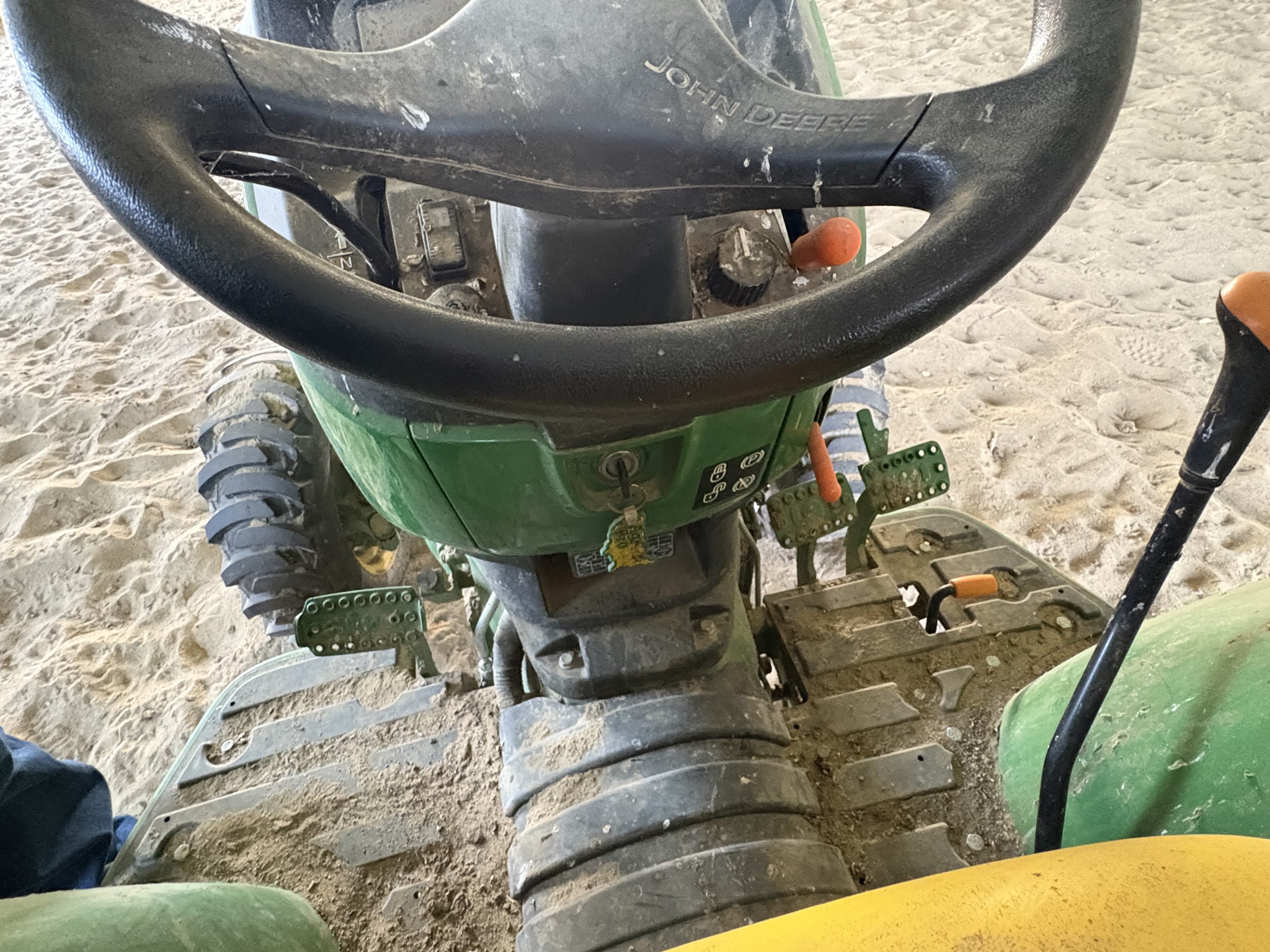 2021 John Deere 3043D Image 7