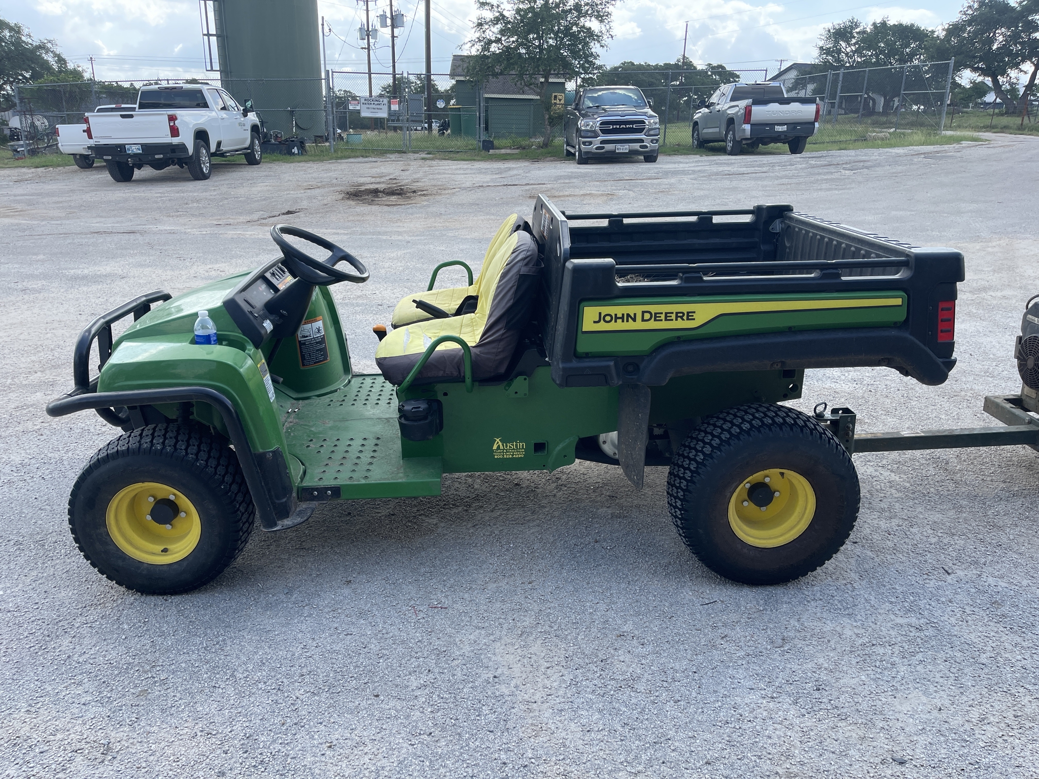2021 John Deere TX Turf Image 1